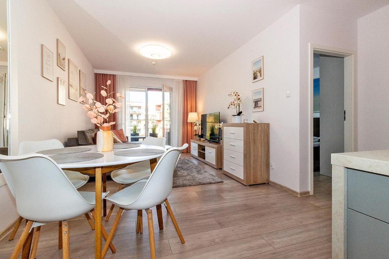 Omi Apartments Kolobrzeg Luaran gambar